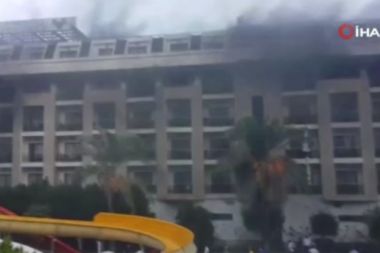 Kemer'de otel yangını