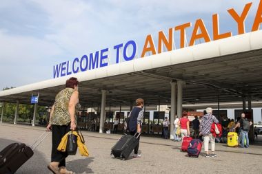 Antalya turizmi 15 milyonu geçti