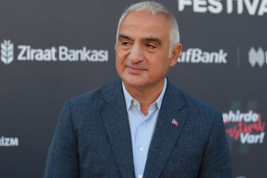 Bakan Ersoy: 60 milyar dolarlık gelir hedefimizi yıl sonunda yakalayacağız