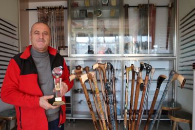 Baston ustası Birol "Yaşayan İnsan Hazinesi Ödülü"nü kazandı