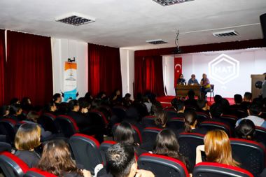 Heykeltıraşlar, öğrencilerle bir araya geldi