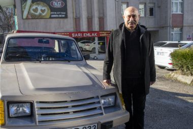 Gençliğinde Anadol'a duyduğu özlemini emeklilikte giderdi