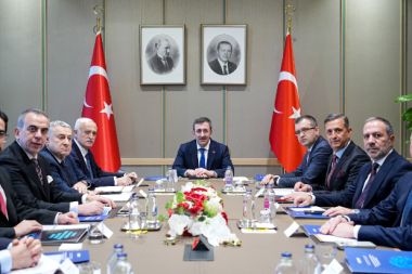Cumhurbaşkanı Yardımcısı Yılmaz, DEİK Başkanı Olpak'ı kabul etti
