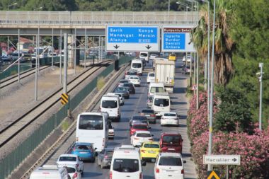 Antalya Batı İlçelerinde ulaşıma zam!