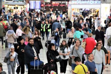 Antalya havalimanı gökyüzünde zirve yaptı