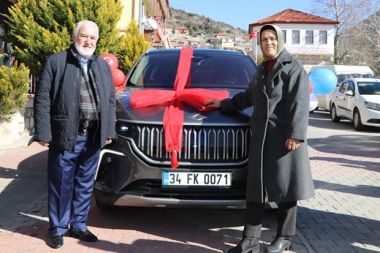 İbradı Belediyesine Togg hediye edildi