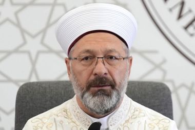 Diyanet İşleri Başkanı Erbaş’tan sigarayı bırakma çağrısı