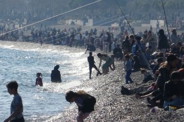 Antalya şubatta baharı yaşadı
