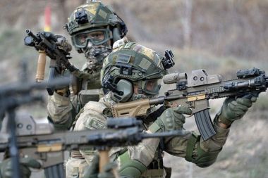 Irak ve Suriye’nin kuzeyinde 8 terörist etkisiz hale getirildi