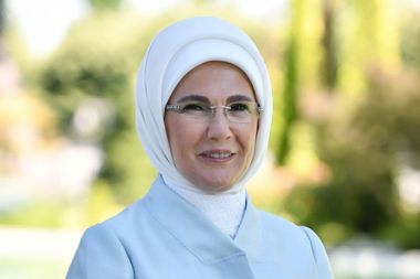 Emine Erdoğan: Birliğimiz güçlü, istikrarımız ve kalkınmamız daim olsun