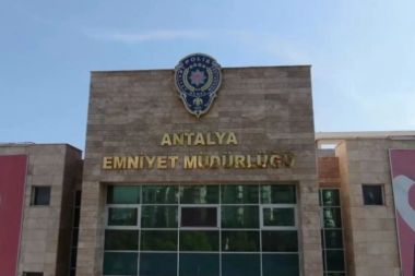 Antalya İl Emniyet Müdürlüğünü üzüntüye boğan ölüm