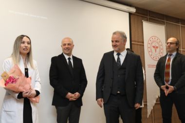 ALKÜ ve Alanya EAH ilk uzmanını verdi