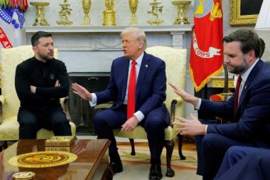 ABD, Ukrayna'ya yaptığı tüm silah yardımlarını durdurdu