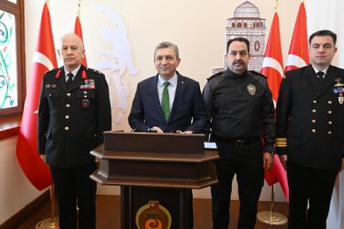 Antalya’da sokak aralarında düğün yapmak yasaklandı
