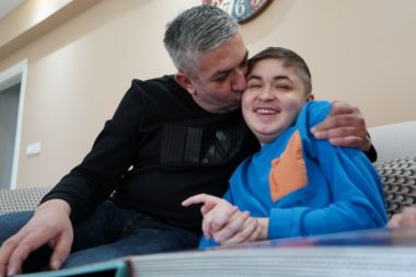 Evladını kurtarmak isterken dolandırıcıların hedefi oldu