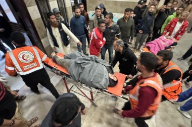 İsrail ordusu Gazze'ye havadan saldırdı