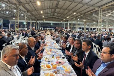 Döşemealtı'nda şehitlerin anısına iftar verildi