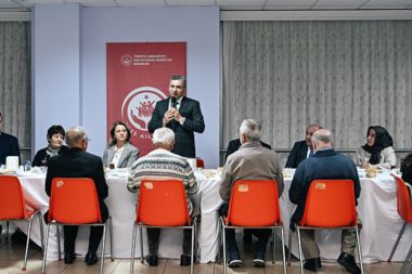 Vali Şahin, Alanya Huzurevinde iftar programına katıldı