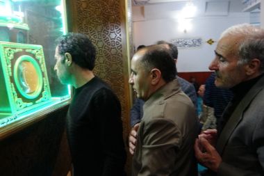 Ezberciler Camisi’nde Sakal-ı Şerif'e yoğun ilgi
