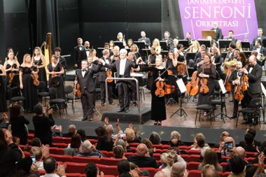 Antalya Devlet Senfoni Orkestrası'nın 25. yıl konserleri devam ediyor