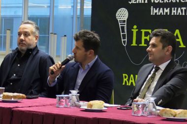 Sinan Boztepe ve Emre Belözoğlu, öğrencilerle bir araya geldi