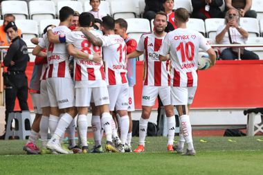 Antalya derbisinde zafer Antalyaspor’un oldu