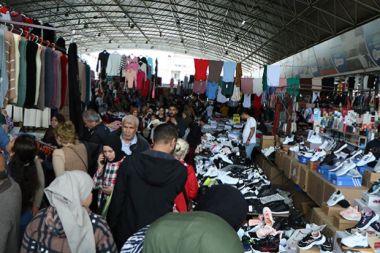 Antalya’da bayram alışverişi telaşı başladı