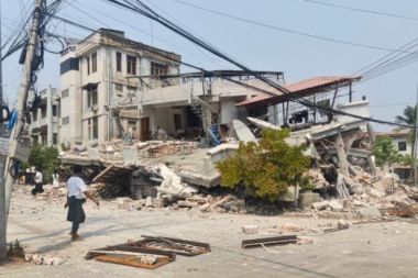 Myanmar'daki depremlerde bilanço ağırlaşıyor