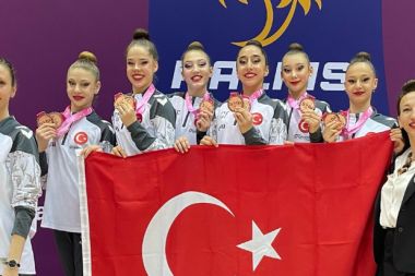 Antalyasporlu milli cimnastikçilerden Sofya'da 4 bronz madalya