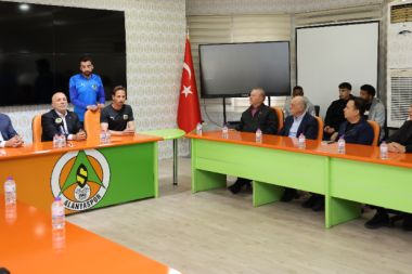 Alanyaspor  bayramlaşma programı düzenlendi