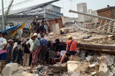 Myanmar'daki depremlerde can kaybı sayısı 3 bin 85'e yükseldi