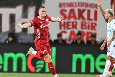 Larsson, Antalyaspor'a vedaya hazırlanıyor