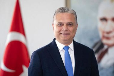 Ümit Uysal adaylıktan çekildi