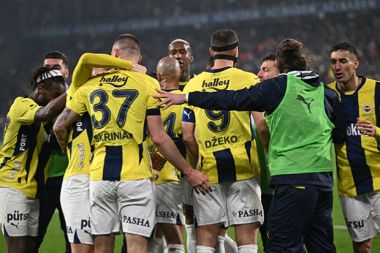 Fenerbahçe, Trabzonspor’u 4-1 mağlup etti