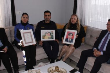 Serik protokolü, şehit polisin kızını ziyaret etti