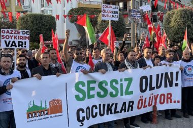 Alanya'da Gazze'ye destek yürüyüşü düzenlendi