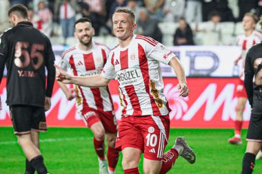 Antalyaspor, Larsson ile masaya oturmaya hazırlanıyor