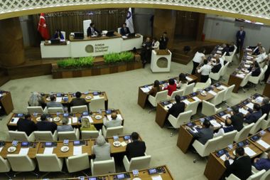 Zarar eden büfenin faaliyetlerine oy birliğiyle son verildi