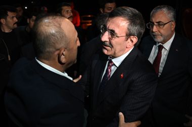 Cevdet Yılmaz’dan Çavuşoğlu’na taziye ziyareti