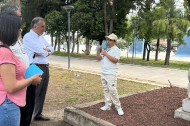 "Küçük rehberler" iş başında
