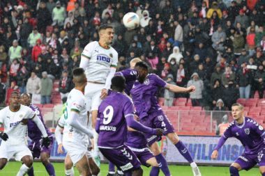 Alanya’da kritik gece