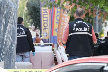 Rastgele ateş açan şahıs, bir kadını yaraladı