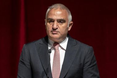 Bakan Ersoy'dan 23 Nisan mesajı