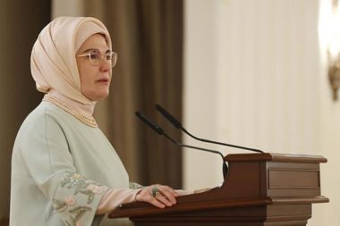 Emine Erdoğan’dan, 23 Nisan Ulusal Egemenlik ve Çocuk Bayramı mesajı