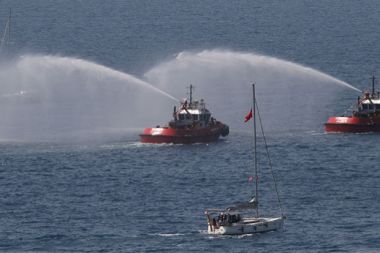 Antalya’da ‘Sevgi Korteji' düzenlendi