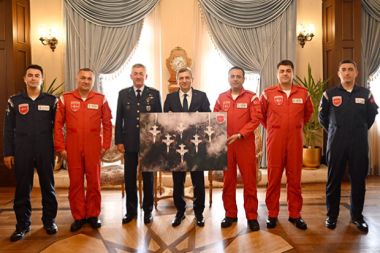 Türk Yıldızları, Vali Şahin’i ziyaret etti