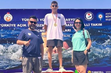 Denizlili yüzücü Türkiye şampiyonu oldu