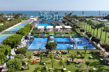 Uluslararası padel turnuvası düzenlendi