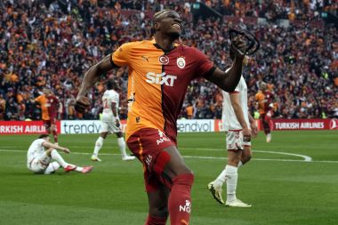 Victor Osimhen'den kariyer gol rekoru