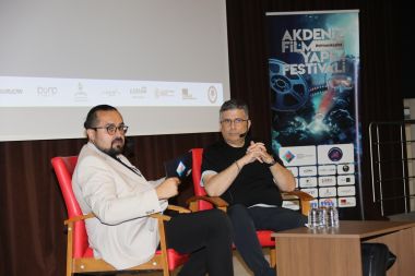 Yönetmen Sorak, AÜ’de öğrencilerle buluştu